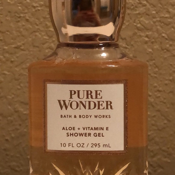 NWT Bath & Body Works Pure Wonder Bath & Body Wash. Aloe & Vitamin E shower gel - Picture 3 of 5